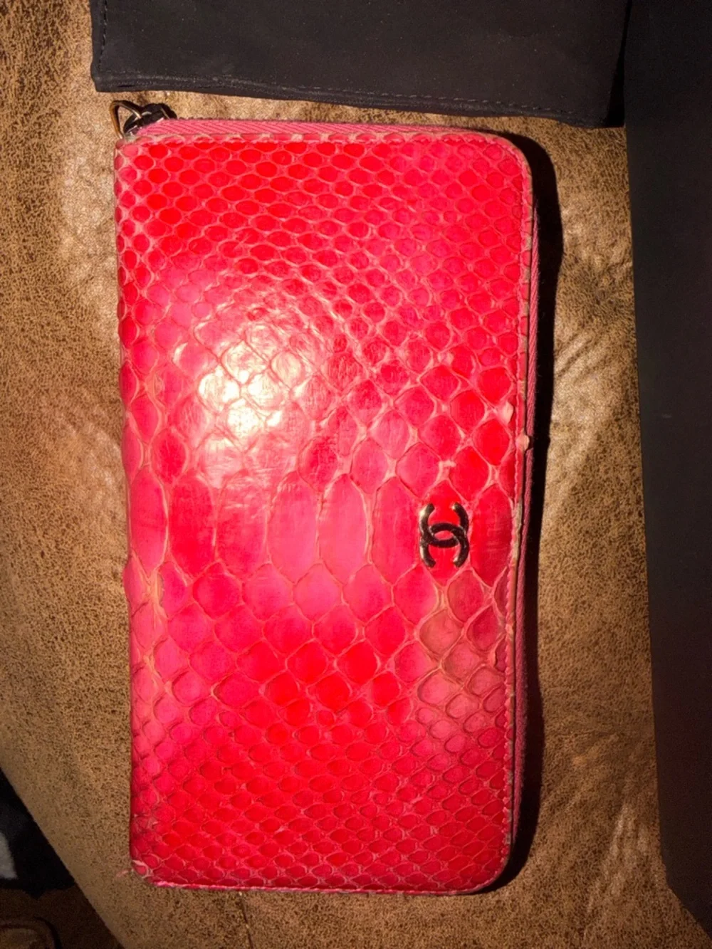 CHANEL Pink Python Zip-Around Wallet with Silver Hardware - Picture 2 of 10